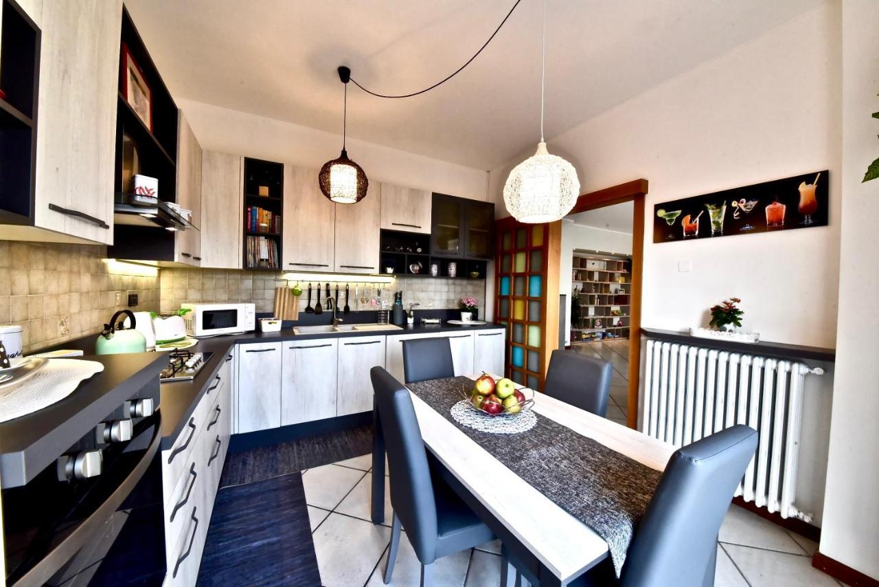 Modern Apartment Halfway Between Milan And Como Cogliate Extérieur photo